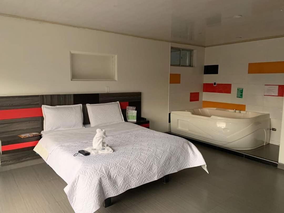 Hotel Bonaire - Bogota — Photos 1